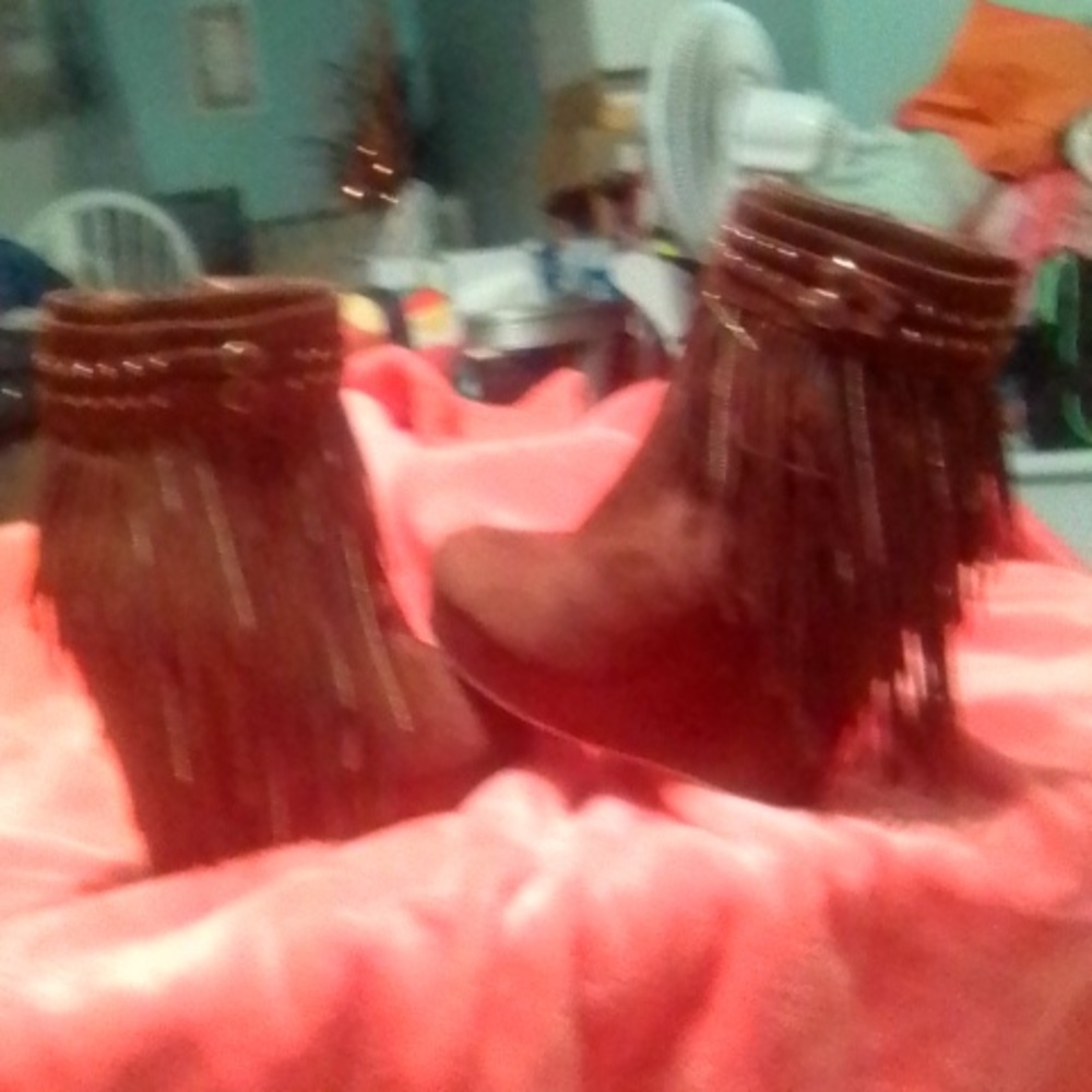 Boots - Picture 2 of 3